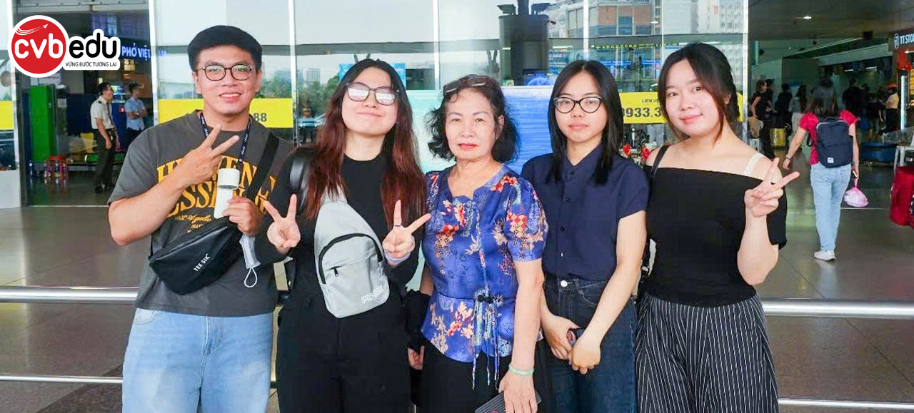 Cất cánh từ đầu cầu Hồ Chí Minh - Tiễn bay học viên Võ Thùy Trang 